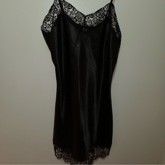 Satin Night Gown & Pyjama Set - Picture 1 of 5